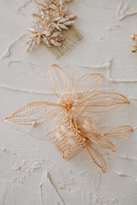 MAUDE HAIR COMB in gold