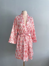 Load image into Gallery viewer, SATIN DAISY ROBE size medium/large
