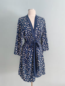 LAURA ASHLEY Floral & Dot Robe Size large
