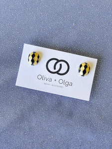 OLIVA + OLGA Oval Wavy Stud Earrings