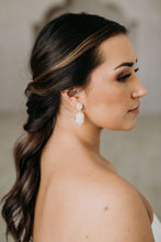 Load image into Gallery viewer, MARBELLA EARRINGS in gold + quartz
