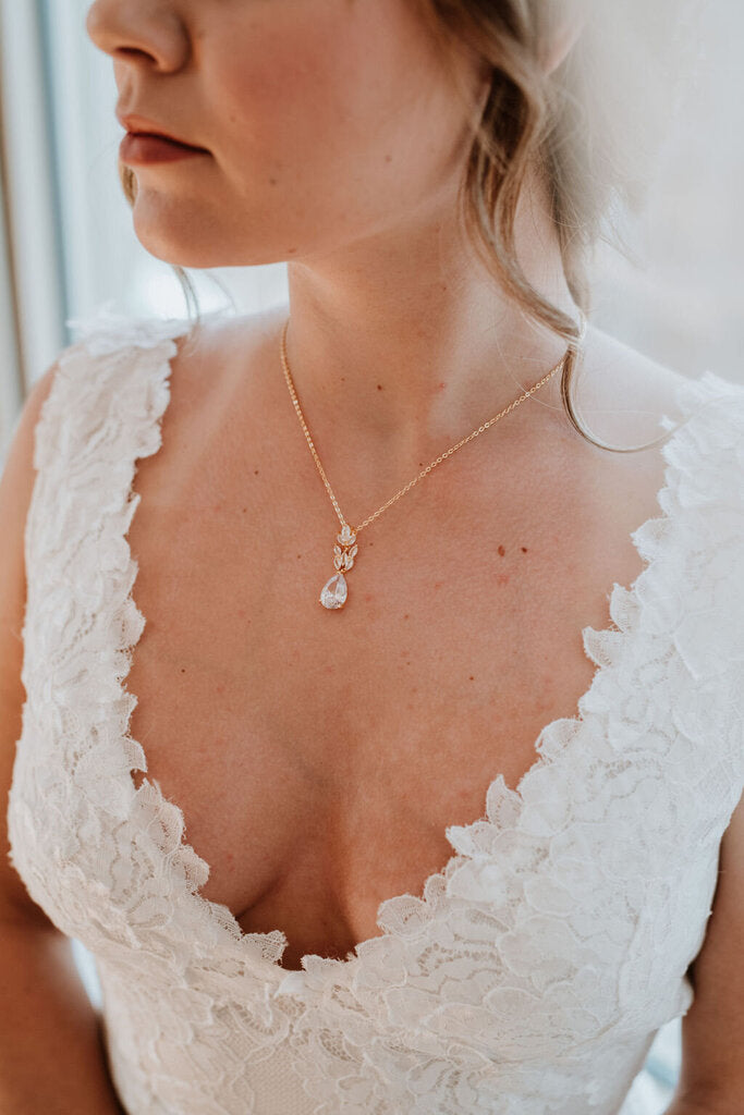 AVERY NECKLACE in rose gold