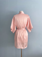 Load image into Gallery viewer, NO LABEL Satin Belted Robe Half Sleeve Size S
