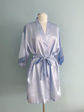Load image into Gallery viewer, AUDREY LANE Satin Robe Short Sleeve Size 10/M
