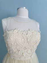 Load image into Gallery viewer, MANIJU Tulle CTL A-Line Illusion Lace Bodice Size 8/M
