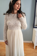 Load image into Gallery viewer, MAYA DELUXE Tulle A-Line Long Sleeve Sequin V Neck Size 10
