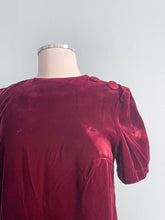 Load image into Gallery viewer, ALGO VINTAGE Velvet Shift Dress w/Satin Button dtl Size 8
