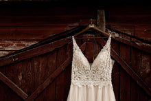 Load image into Gallery viewer, ALLURE Tulle Ballgown Beaded Lace V Neck Size

