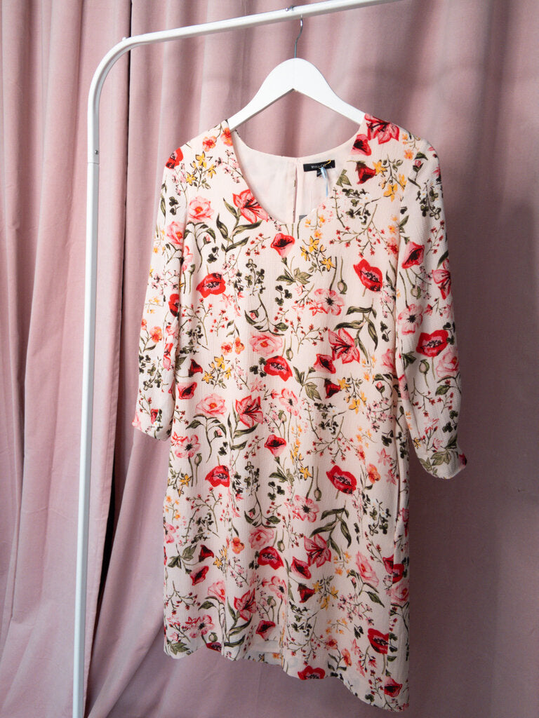 RW&Co Crepe Floral 3/4 Sleeve Shift size 2