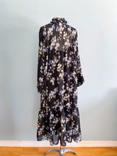 Load image into Gallery viewer, H&amp;M Chiffon Floral Maxi Dress Size M
