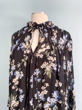 Load image into Gallery viewer, H&amp;M Chiffon Floral Maxi Dress Size M
